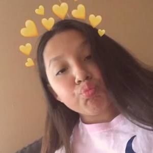 Meet your Posher, Mia